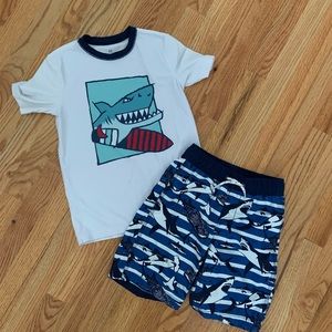 Gap boys 🦈 bathing suit & swim shirt.